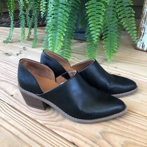 Universal Thread Black Ankle Boots